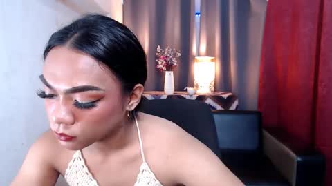 Snapshot of urasian_olivia1 chatting on 01-19-25, 06:32 Olivia online show from 01-19-25, 06:32