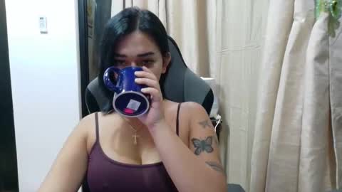 Snapshot of urasiandreamgirlxxx chatting on 11-04-25, 10:25 jess online show from 11-04-25, 10:25