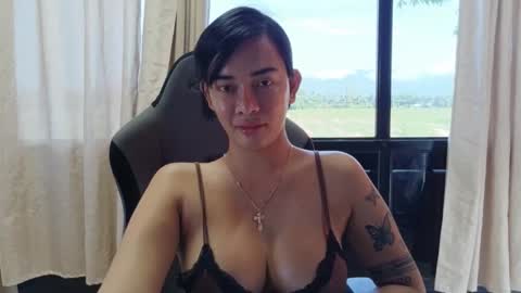 Snapshot of urasiandreamgirlxxx chatting on 11-07-25, 01:16 jess online show from 11-07-25, 01:16