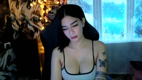 Snapshot of urasiandreamgirlxxx chatting on 06-22-26, 05:26 jess online show from 06-22-26, 05:26