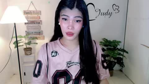 Snapshot of urasianpinayjudyxxx chatting on 02-06-25, 08:18 urasianpinayjudyxxx online show from 02-06-25, 08:18