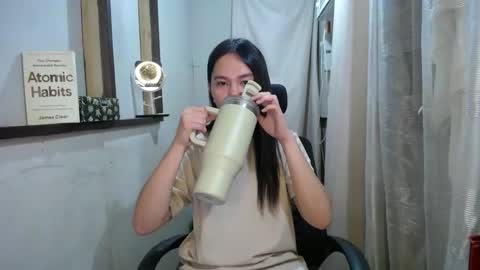 Erika online show from 03-06-25, 01:46