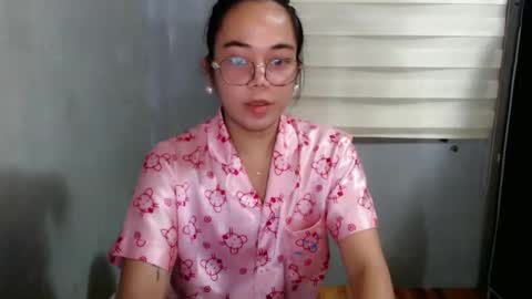 Snapshot of urbabydollx16 chatting on 05-17-26, 04:32 urbabydollx16 online show from 05-17-26, 04:32