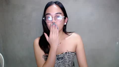 Snapshot of urbabydollx16 chatting on 06-15-26, 06:21 urbabydollx16 online show from 06-15-26, 06:21