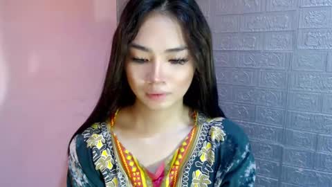 Clara online show from 02-06-25, 05:14