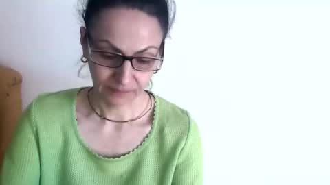 Snapshot of urbankate chatting on 12-16-25, 09:58 urbankate online show from 12-16-25, 09:58