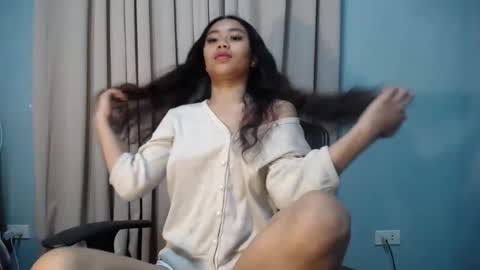 Urbbgurl lynxx  online show from 09-14-25, 09:08