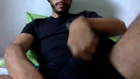 Snapshot of urbestbigdick chatting on 01-04-25, 09:41 urbestbigdick online show from 01-04-25, 09:41