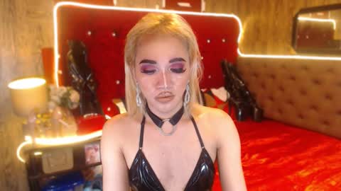 KENDALL online show from 01-17-25, 01:24