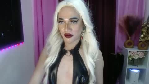 KENDALL online show from 10-11-25, 04:38