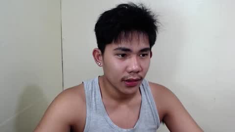 Snapshot of urcutie_asianboy chatting on 10-12-25, 08:13 KEN online show from 10-12-25, 08:13
