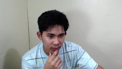 Snapshot of urcutie_asianboy chatting on 10-16-25, 11:11 KEN online show from 10-16-25, 11:11