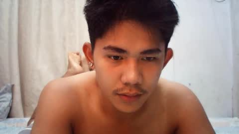 Snapshot of urcutie_asianboy chatting on 12-02-25, 07:57 KEN online show from 12-02-25, 07:57