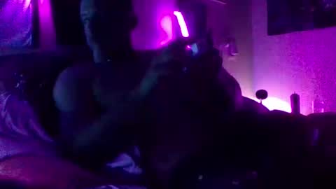 urdaddy875867 online show from 10-04-25, 06:11