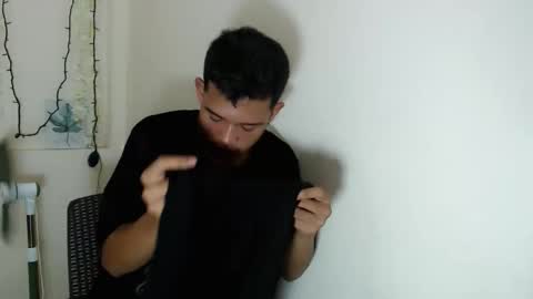 Snapshot of urdreamboy_clarin chatting on 11-28-25, 09:50 urdreamboy_clarin online show from 11-28-25, 09:50