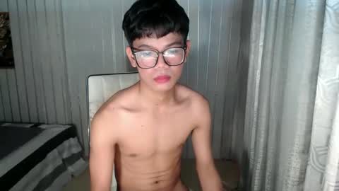 Snapshot of urdreamboy_doms chatting on 03-23-26, 04:44 urdreamboy_doms online show from 03-23-26, 04:44