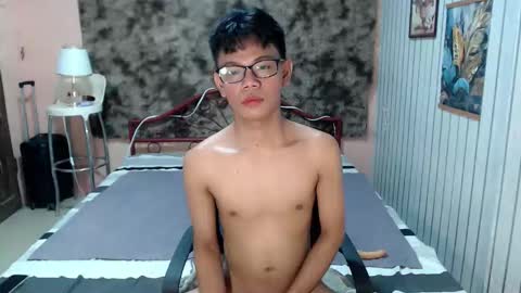 Snapshot of urdreamboy_doms chatting on 04-29-26, 06:06 urdreamboy_doms online show from 04-29-26, 06:06
