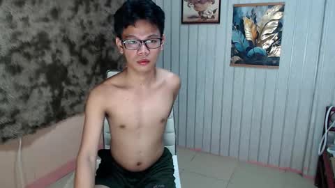 Snapshot of urdreamboy_doms chatting on 05-12-26, 04:53 urdreamboy_doms online show from 05-12-26, 04:53