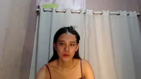 Snapshot of urdreamgirl_stephanie chatting on 04-11-26, 07:45 stephanie online show from 04-11-26, 07:45