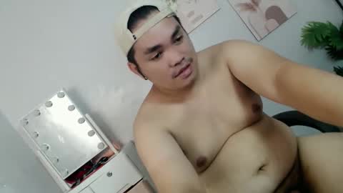 ure_fattytoy143 online show from 06-05-26, 06:52