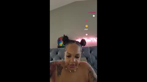 urfaveriri online show from 11-08-25, 03:23