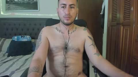 Snapshot of urfavoriteboy96 chatting on 06-25-26, 05:17 Andres Jordi online show from 06-25-26, 05:17
