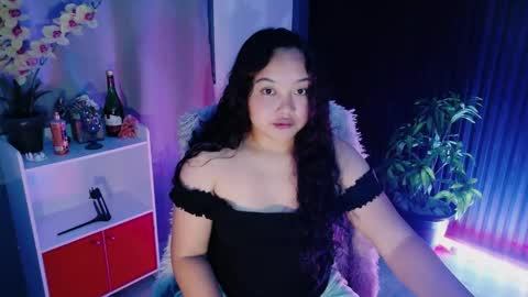 Snapshot of urfavouritecravings chatting on 03-11-26, 07:31 Scarlet online show from 03-11-26, 07:31