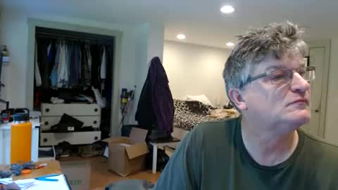 Gregor online show from 09-10-25, 02:06