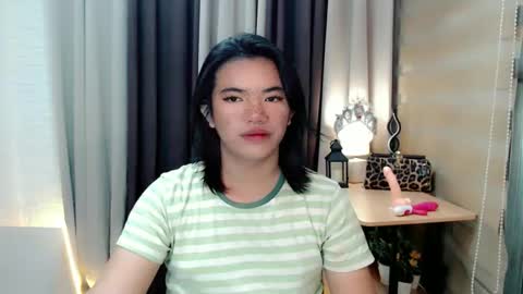 Snapshot of urfuck_slut_toy chatting on 09-22-25, 02:24 SLUT MAXINE online show from 09-22-25, 02:24