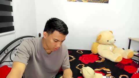 urfucker_vinz online show from 03-17-26, 01:03