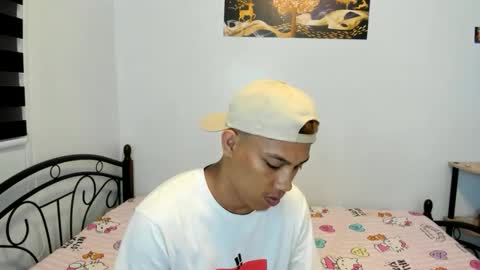 Snapshot of urfucker_vinz chatting on 05-31-26, 01:18 urfucker_vinz online show from 05-31-26, 01:18