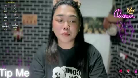 Snapshot of urgirl_dimple chatting on 06-15-26, 09:22 Dimple online show from 06-15-26, 09:22