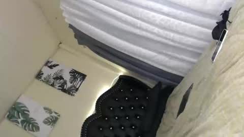 Snapshot of urgirljen chatting on 02-19-26, 02:29 amara online show from 02-19-26, 02:29