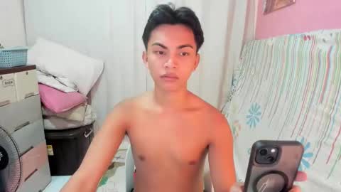 Snapshot of urguy_marco chatting on 05-31-26, 01:40 urguy_marco online show from 05-31-26, 01:40