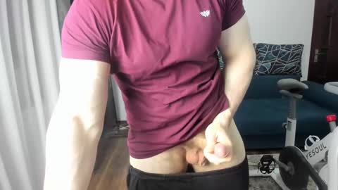 Snapshot of urgymcrush chatting on 02-12-25, 10:37 UrGymCrush online show from 02-12-25, 10:37