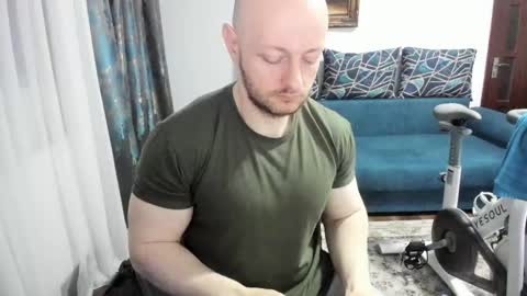 Snapshot of urgymcrush chatting on 02-14-25, 12:19 UrGymCrush online show from 02-14-25, 12:19