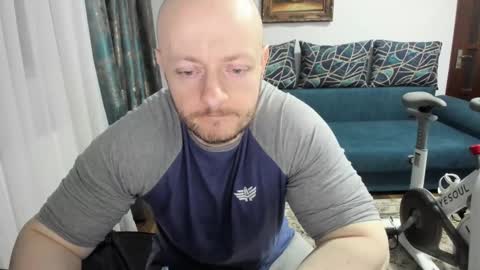 Snapshot of urgymcrush chatting on 02-14-25, 10:36 UrGymCrush online show from 02-14-25, 10:36