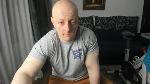 Snapshot of urgymcrush chatting on 02-17-25, 11:20 UrGymCrush online show from 02-17-25, 11:20