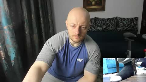 Snapshot of urgymcrush chatting on 03-06-25, 11:31 UrGymCrush online show from 03-06-25, 11:31