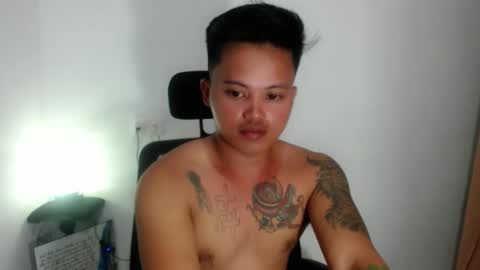 Snapshot of urhot_fucker13 chatting on 12-15-25, 10:41 JUST CALL MY NAME jayrus online show from 12-15-25, 10:41