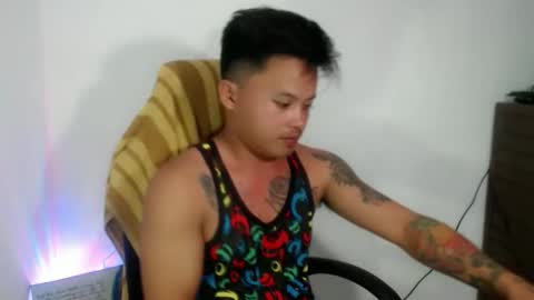 Snapshot of urhot_fucker13 chatting on 12-18-25, 01:50 JUST CALL MY NAME jayrus online show from 12-18-25, 01:50