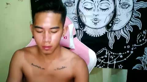 Snapshot of urhot_joshxx chatting on 02-11-25, 03:29 Josh online show from 02-11-25, 03:29