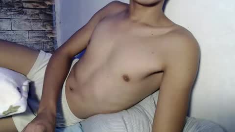 Snapshot of urhotasian_xxx chatting on 10-26-25, 03:45 urhotasian_xxx online show from 10-26-25, 03:45