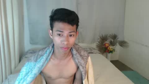 Snapshot of urhotfuckingass chatting on 01-15-25, 09:35 richard online show from 01-15-25, 09:35