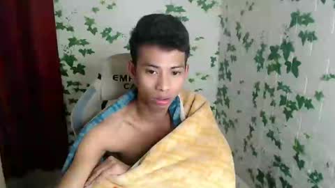 Snapshot of urhotfuckingass chatting on 01-16-25, 02:51 richard online show from 01-16-25, 02:51