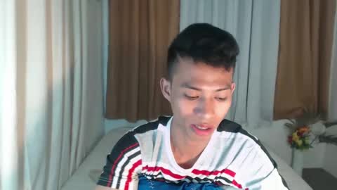 Snapshot of urhotfuckingass chatting on 01-20-25, 07:58 richard online show from 01-20-25, 07:58