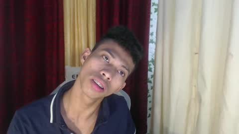 Snapshot of urhotfuckingass chatting on 01-25-25, 04:02 richard online show from 01-25-25, 04:02