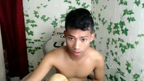 Snapshot of urhotfuckingass chatting on 02-01-25, 01:12 richard online show from 02-01-25, 01:12