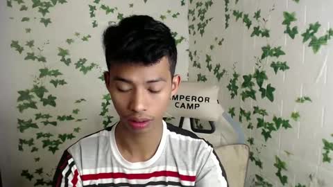 Snapshot of urhotfuckingass chatting on 02-06-25, 11:26 richard online show from 02-06-25, 11:26