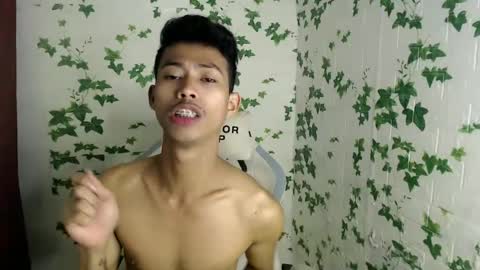 Snapshot of urhotfuckingass chatting on 02-08-25, 12:28 richard online show from 02-08-25, 12:28